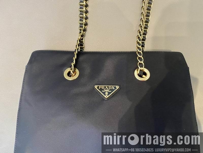 Prada Bags Vintage 1BD631 30x26x6cm ap 57