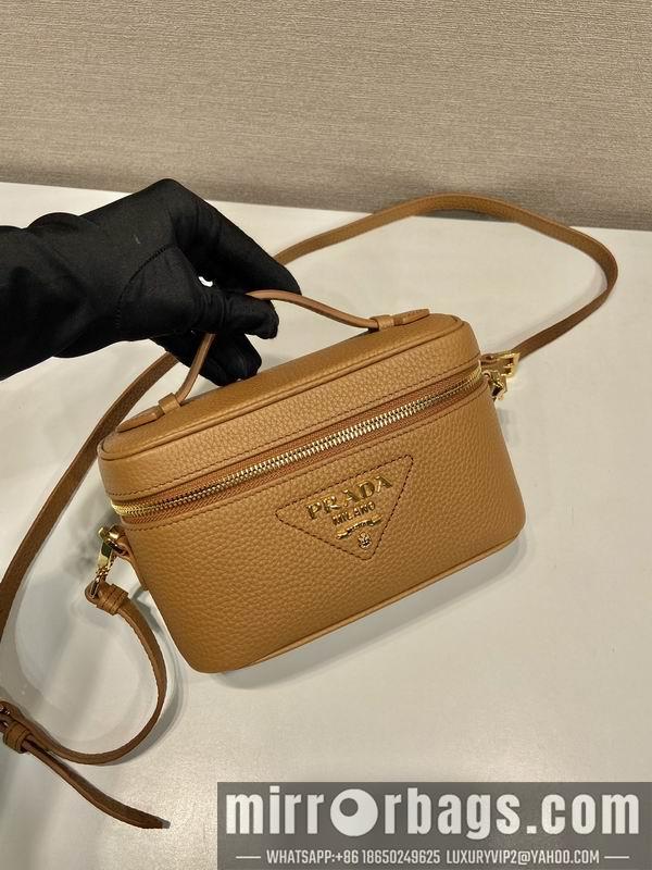 Prada Bags Prada 1BH202 18x11.5x7.5cm AP