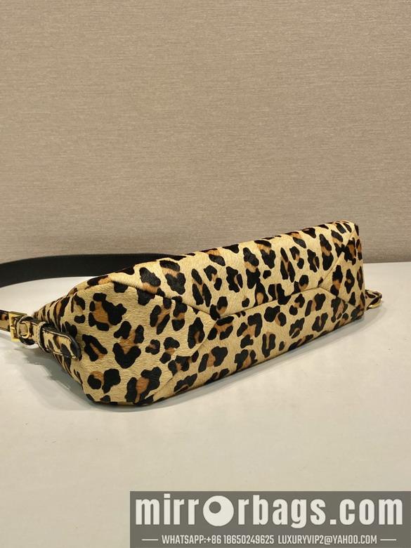 Prada Bags Prada 1BC229 31x18x10cm AP