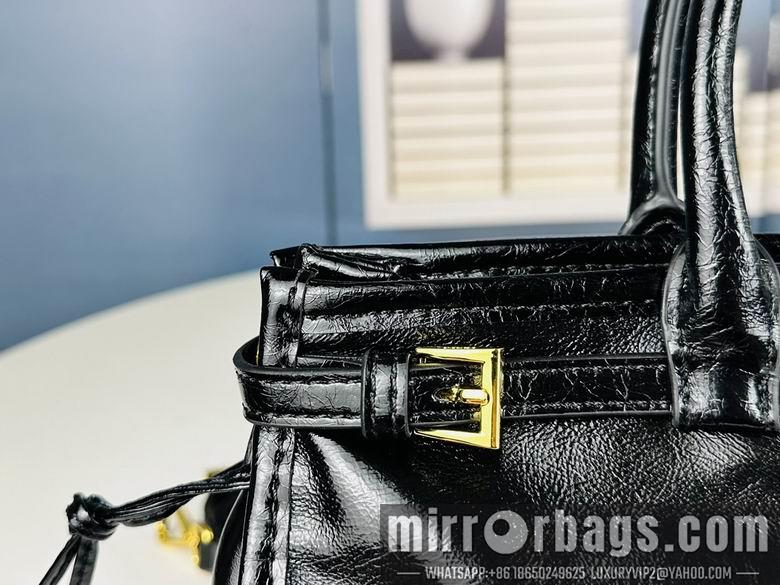 Prada Bags 436 32X15X11cm XMY