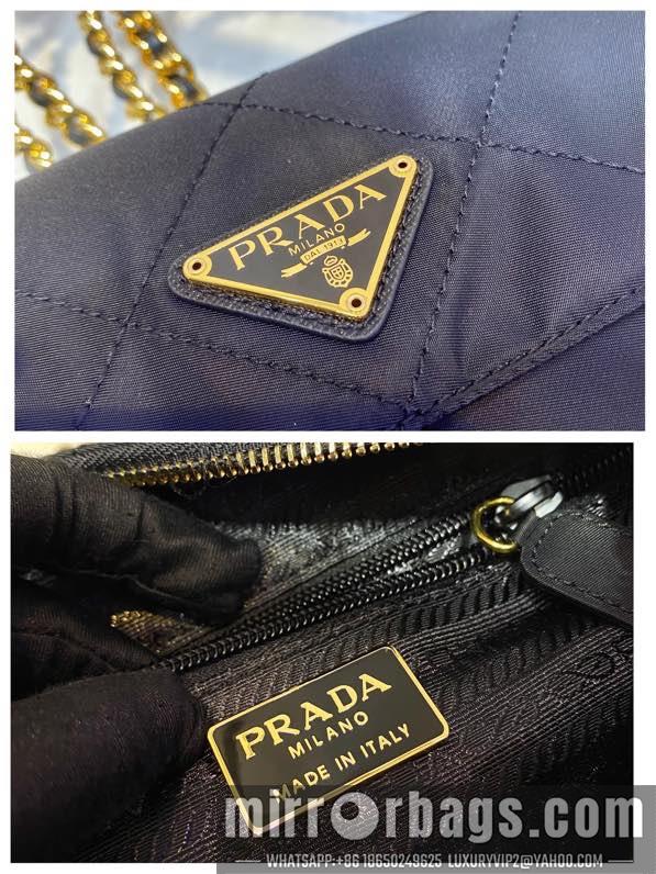 Prada Bags Vintage 1BD630 30x26x6cm ap 18