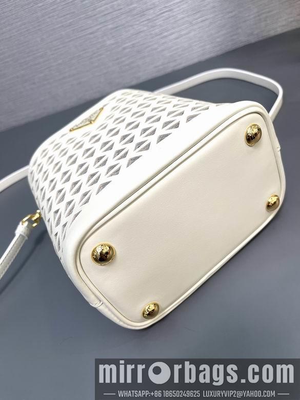 Prada Bags 1BA217 18X17X10.5cm