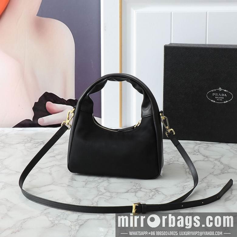 Prada Bags 1BC241 22X13X7cm XMY