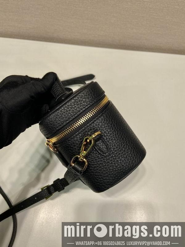Prada Bags Prada 1BH202 18x11.5x7.5cm AP