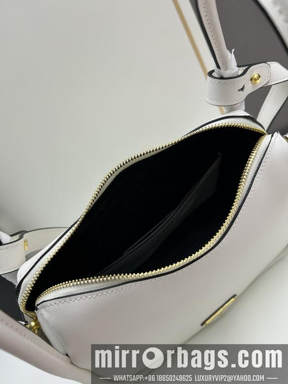 Prada Bags Prada Lindy 25x18x10.5cm jj2