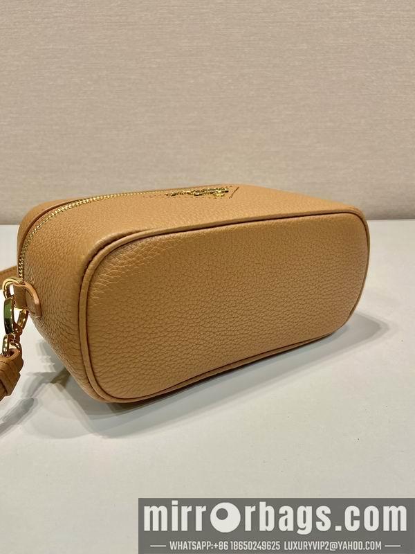 Prada Bags Prada 1BH202 18x11.5x7.5cm AP
