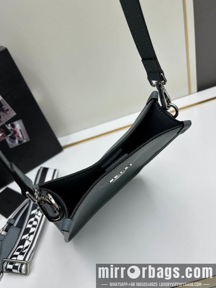 Prada Bags Prada 1BC073 20x19x6cm jj5