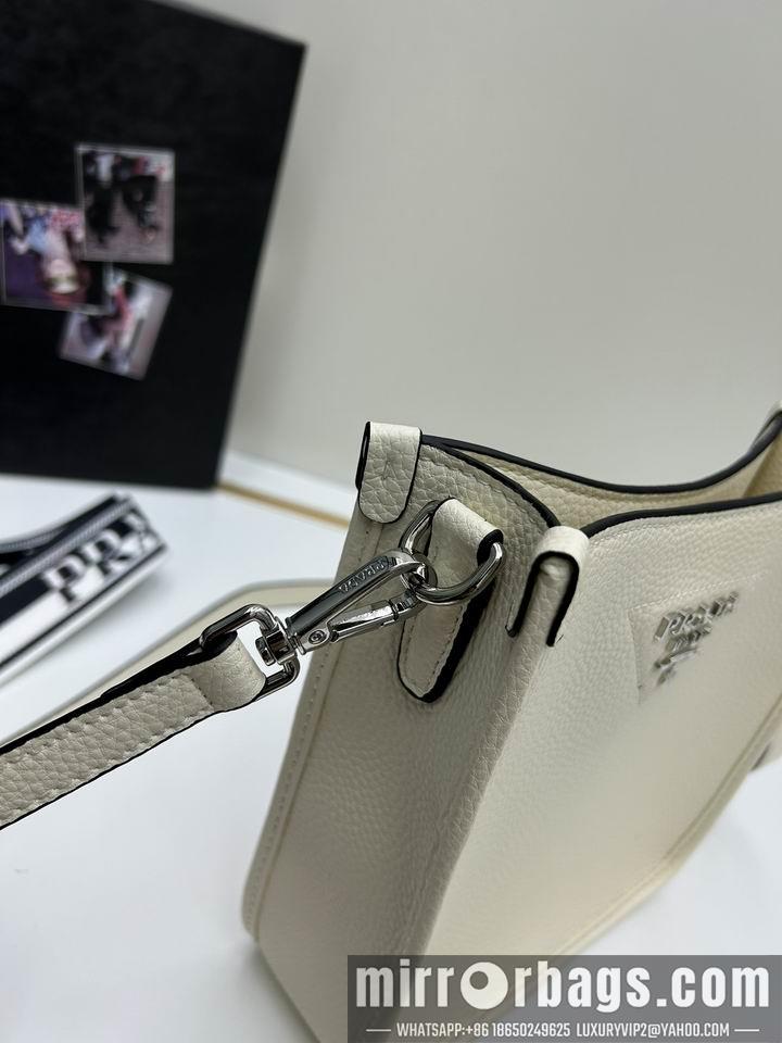 Prada Bags Prada 1BC073 20x19x6cm jj4