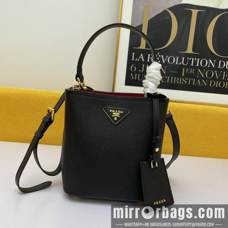Prada Bags WW1BA219黑 21X11X18