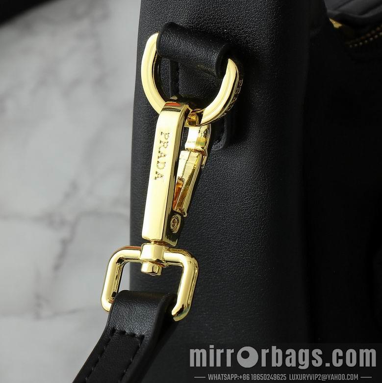 Prada Bags 1BC241 22X13X7cm XMY