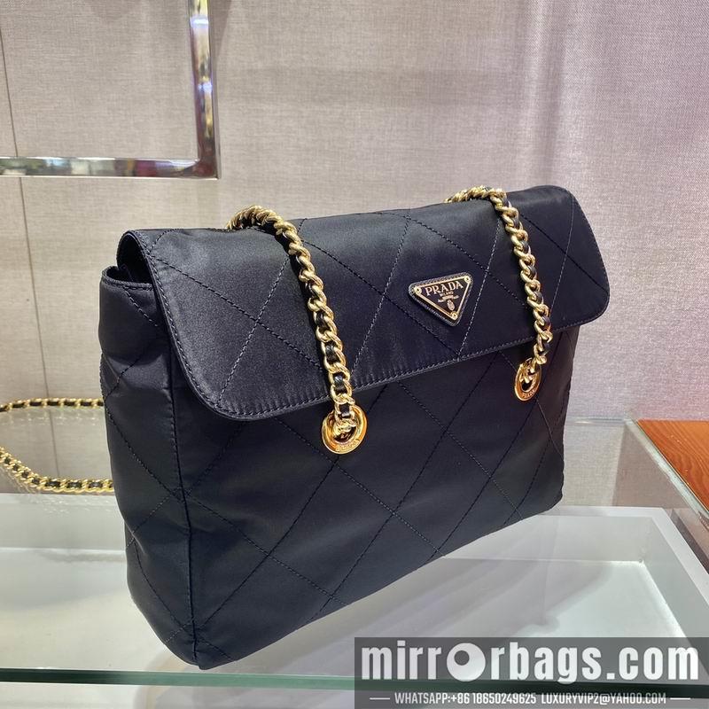 Prada Bags Vintage 1BD630 30x26x6cm ap 18