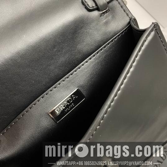 Prada Bags Prada 1BH189 9.5x3.5x17cm CN2色