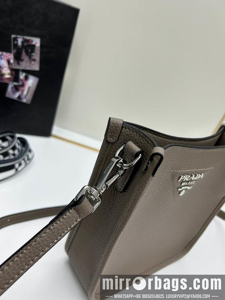 Prada Bags Prada 1BC073 20x19x6cm jj1