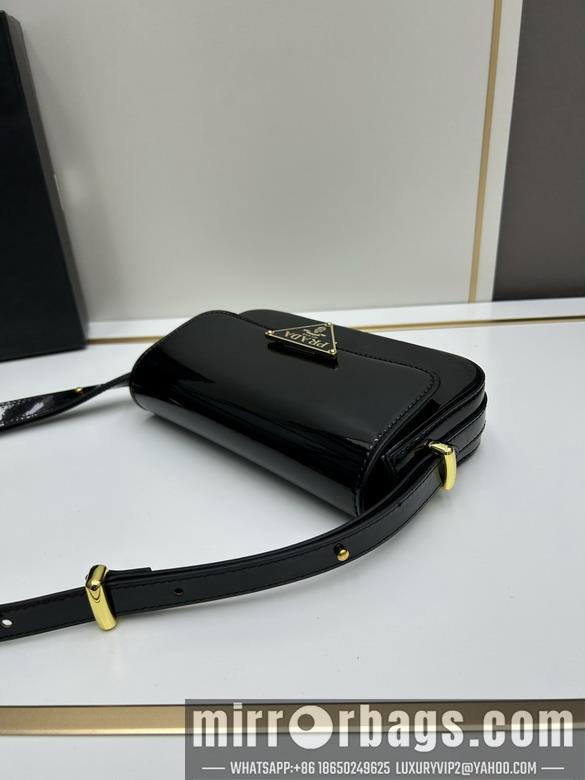 Prada Bags Prada 339 21.5x13x5cm jj