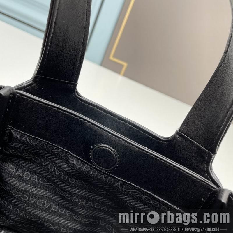 Prada Bags Prada 1BG199菱格菜篮子18x16x10cm ww