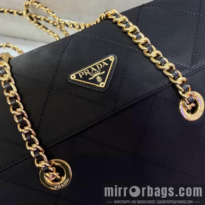 Prada Bags Vintage 1BD630 30x26x6cm ap 18
