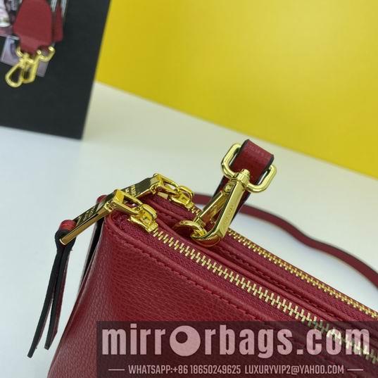 Prada Bags Prada 2100 25x15x5cm ww