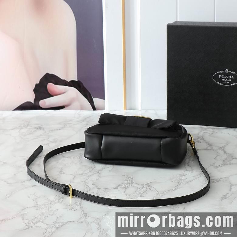 Prada Bags 1BC241 22X13X7cm XMY