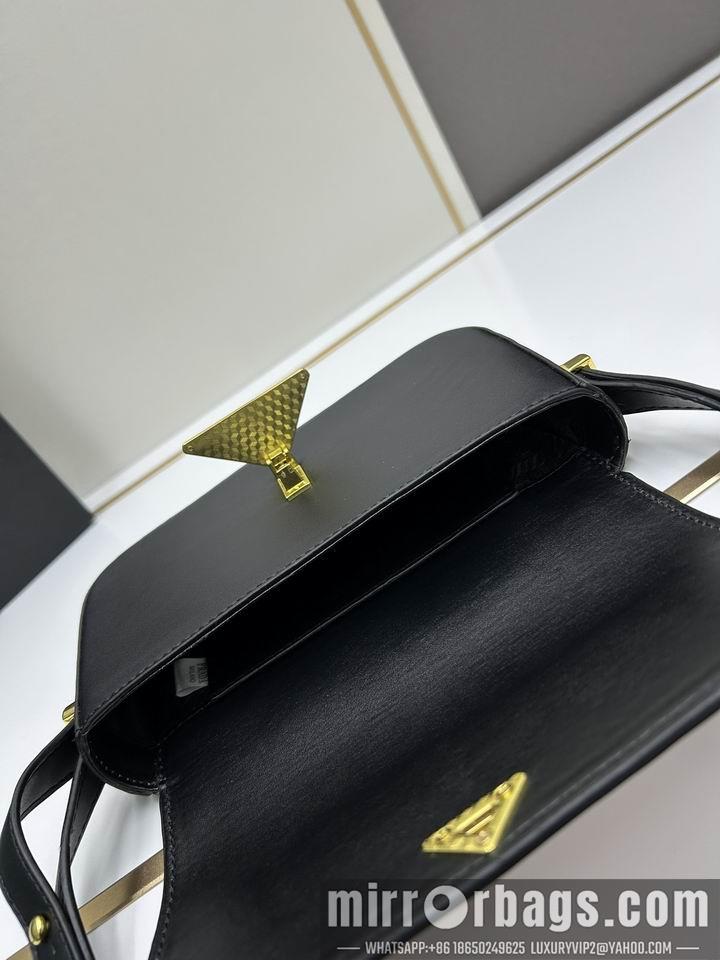 Prada Bags Prada 813 21.5x13x5cm jj