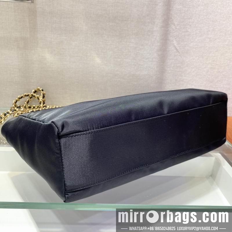 Prada Bags Vintage 1BD621 30x24x6cm ap 54