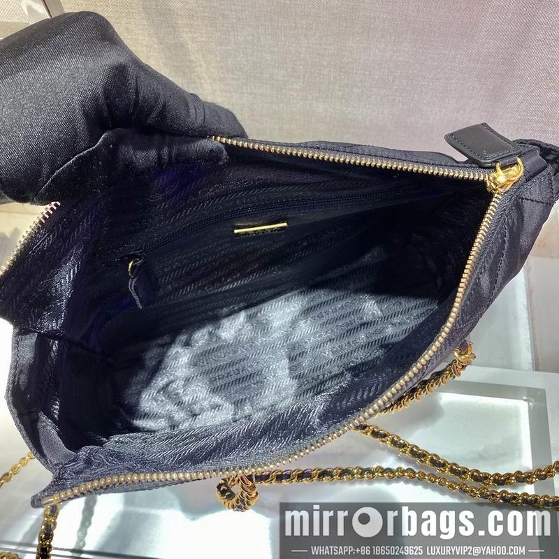 Prada Bags Vintage 1BD621 30x24x6cm ap 15
