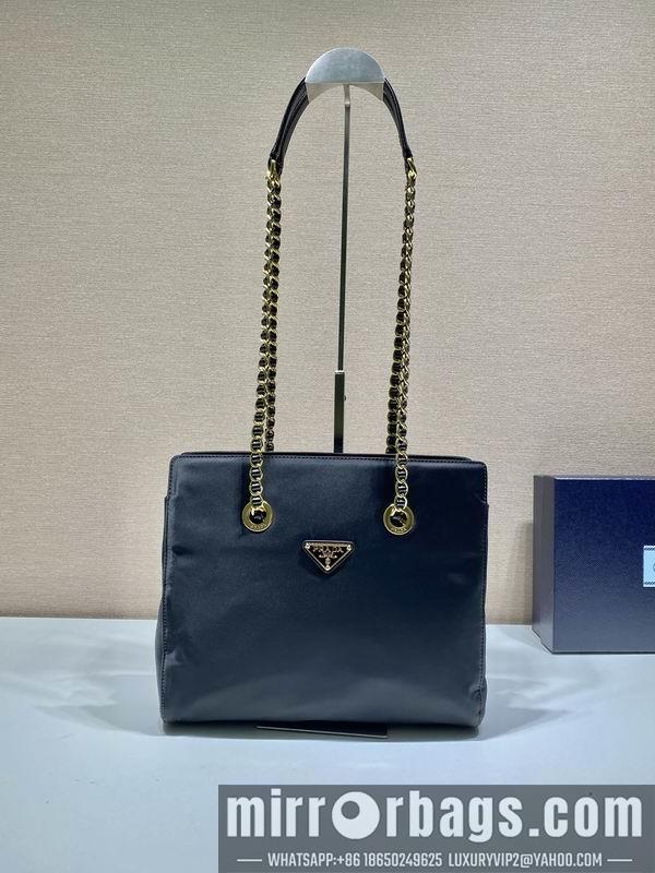Prada Bags Vintage 1BD631 30x26x6cm ap 57