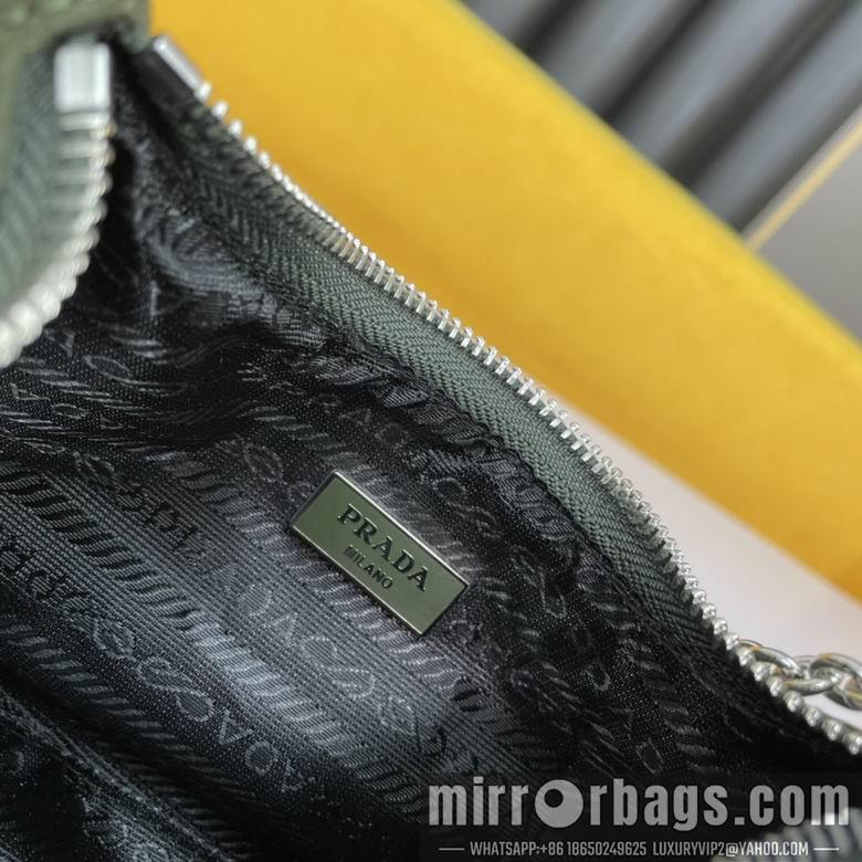 Prada Bags WW2110254 22X18X6.5