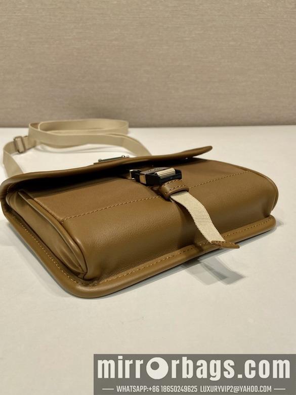 Prada Bags Prada 2ZH108 18x14x3cm AP1