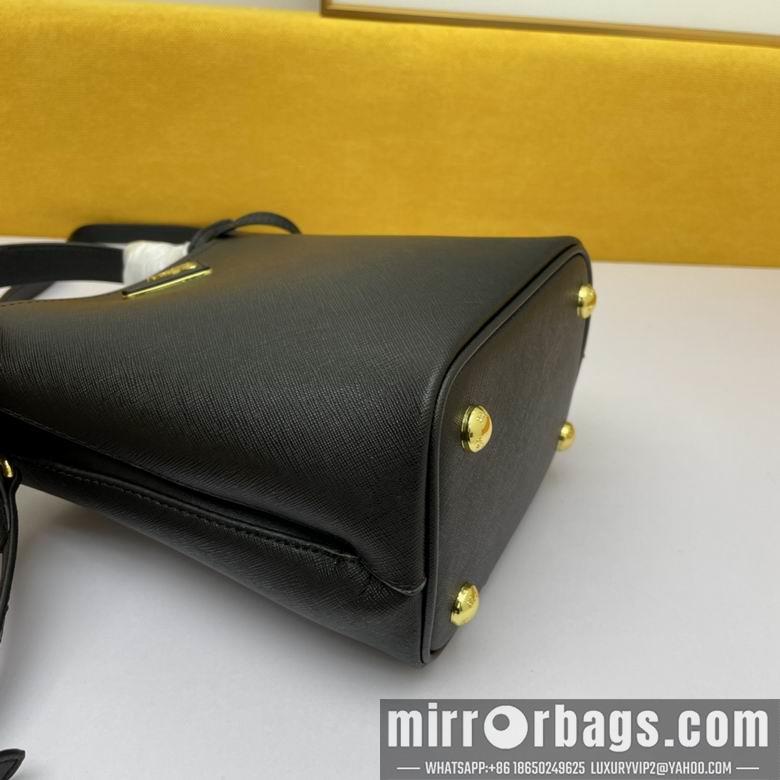 Prada Bags WW1BA219黑 21X11X18