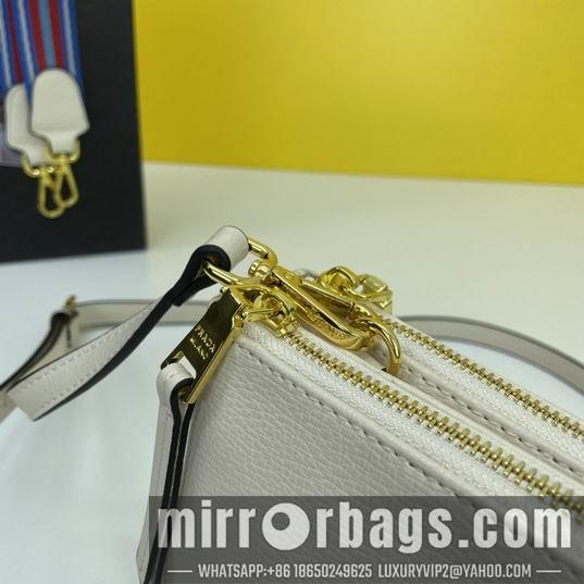 Prada Bags Prada 2100 25x15x5cm ww