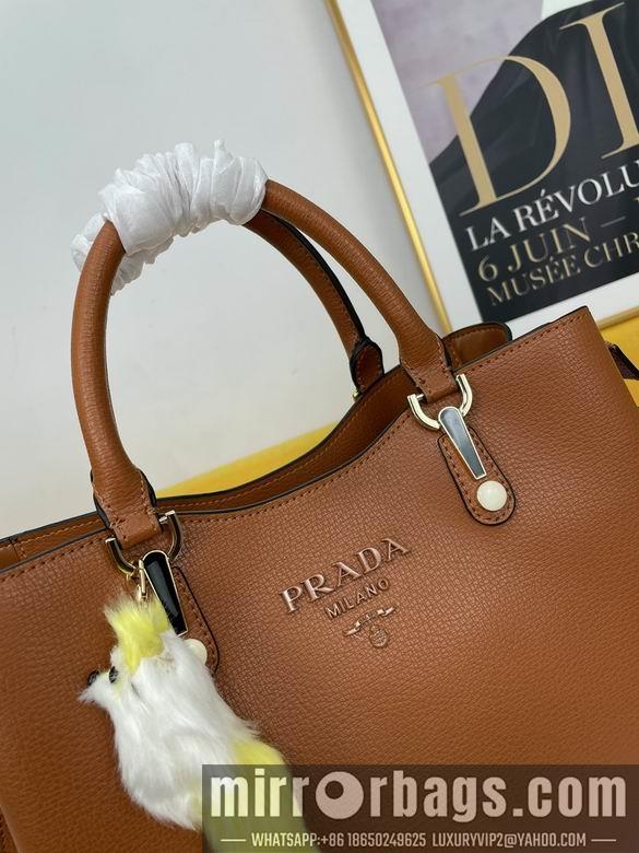 Prada Bags WW5002棕 30X22X13