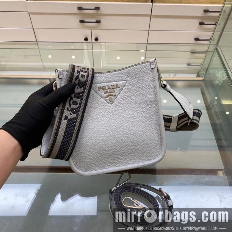 Prada Bags 1BH191 20X19X6cm XM