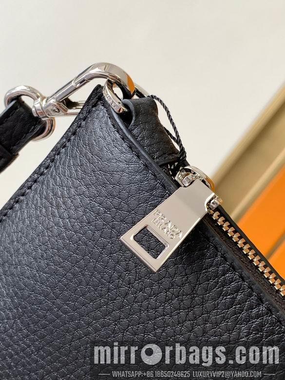 Prada Bags 8634-4 28X18.5X1cm XM