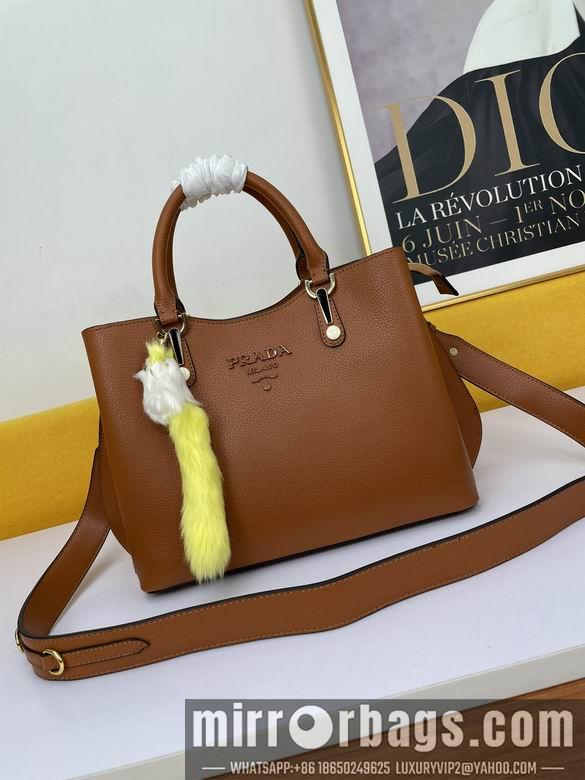 Prada Bags WW5002棕 30X22X13