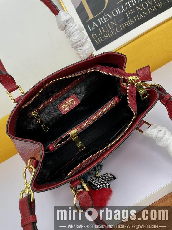 Prada Bags WW5005红 30X22X13