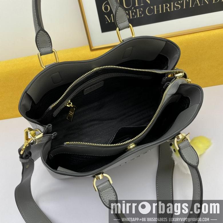 Prada Bags WW5002灰 30X22X13