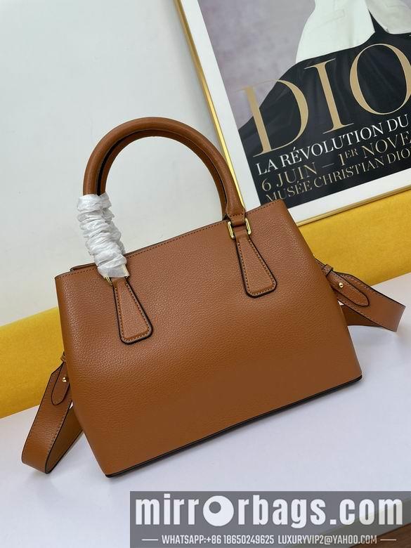 Prada Bags WW5005棕 30X22X13