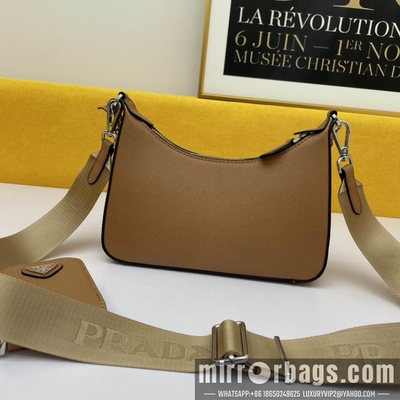 Prada Bags WW1BH204棕 18X22X6.5