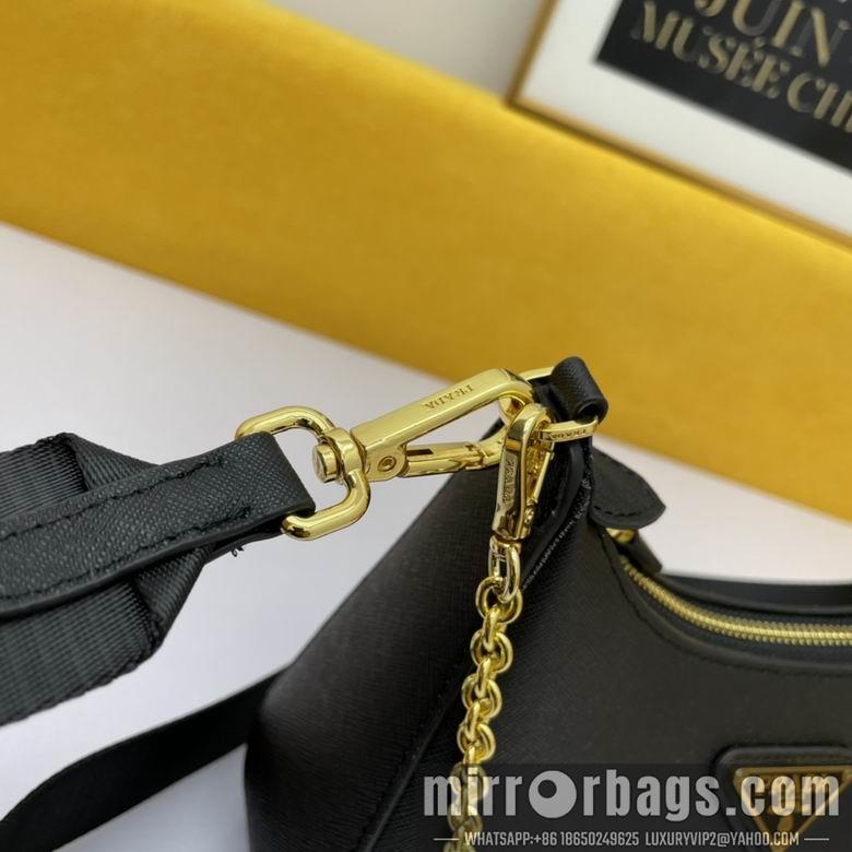 Prada Bags WW1BH204黑 18X22X6.5