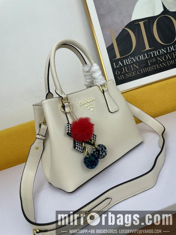 Prada Bags WW5005白 30X22X13