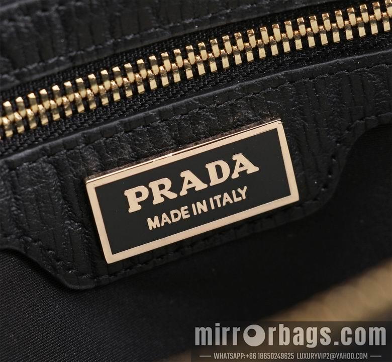 Prada Bags 8377-4 23X14X5cm WP-1