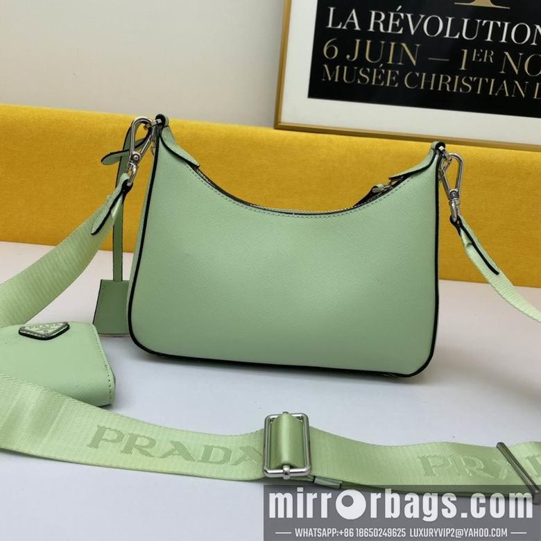 Prada Bags WW1BH204绿 18X22X6.5