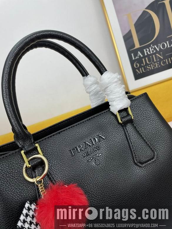 Prada Bags WW5005黑 30X22X13