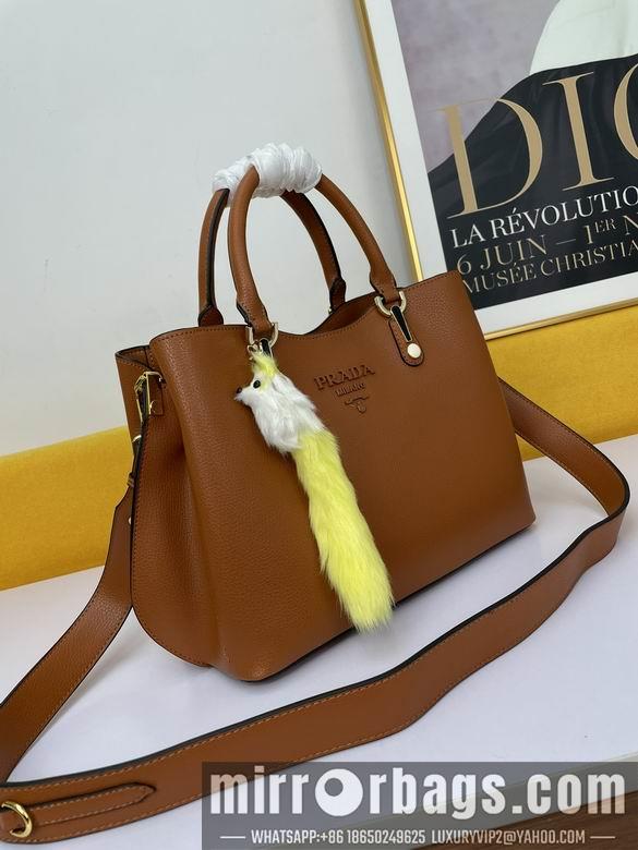 Prada Bags WW5002棕 30X22X13