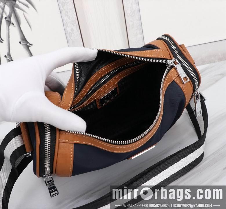 Prada Bags 8348-3 29X18X12cm WP