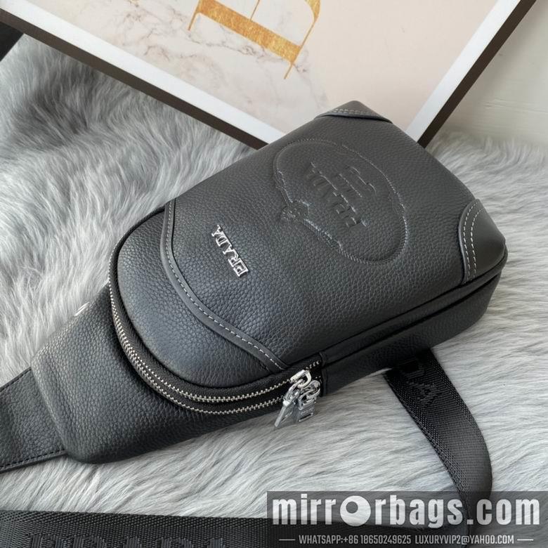 Prada Bags 33051-1 29X17X4.5cm WP