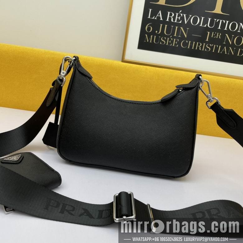 Prada Bags WW1BH204黑 18X22X6.5