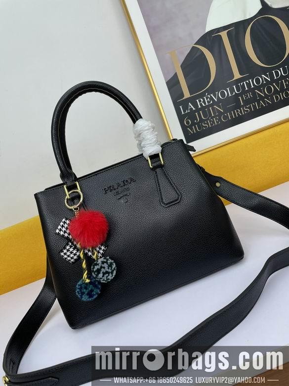 Prada Bags WW5005黑 30X22X13