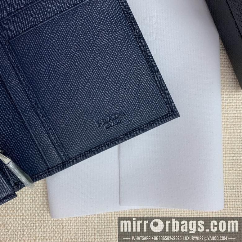 Prada Bags LM0837 19x10x2.5cm YG 3