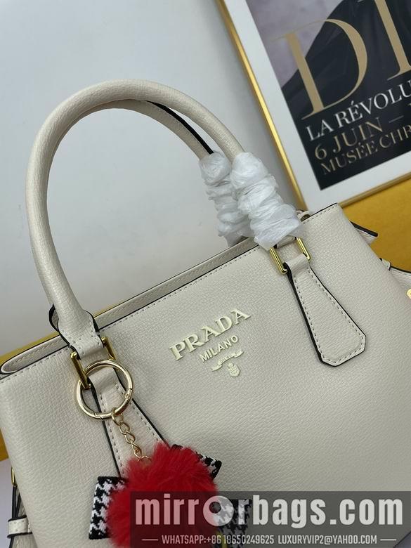 Prada Bags WW5005白 30X22X13
